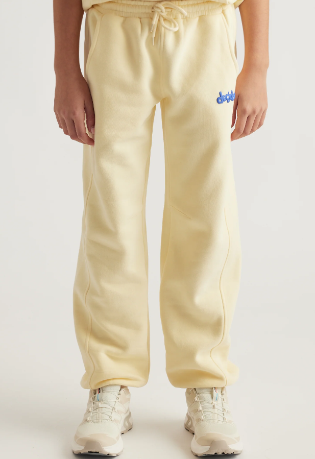 Balloon-leg trackpants
